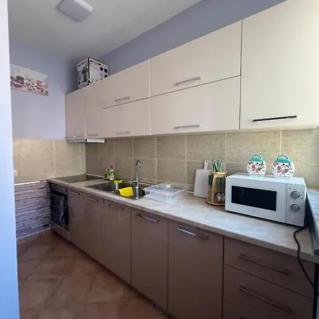 Coastal Comfort Apartment